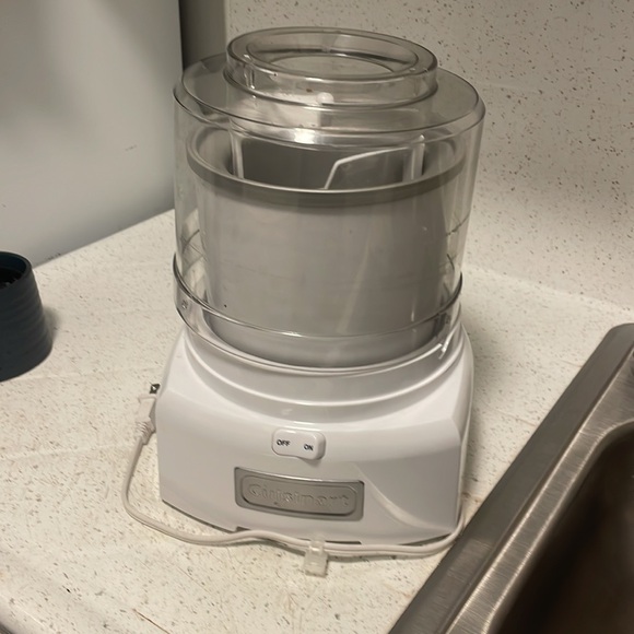 CUISINART Ice Cream Maker - Picture 2 of 4